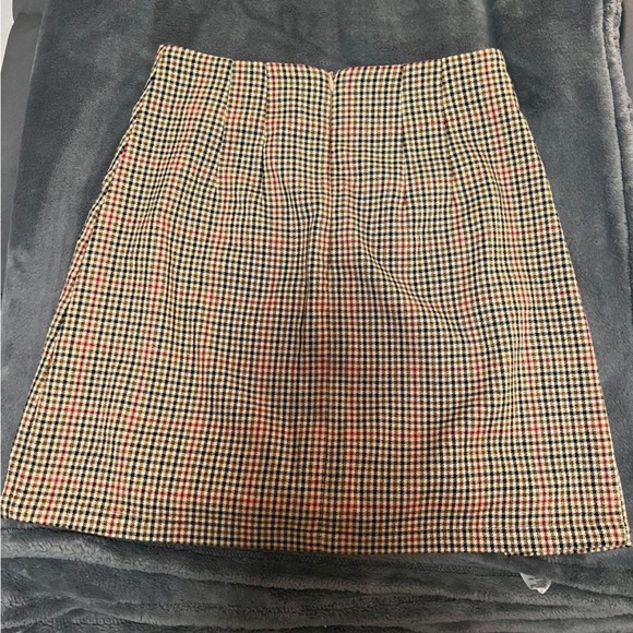 Brandy Melville Plaid Skirt - Picture 3 of 4